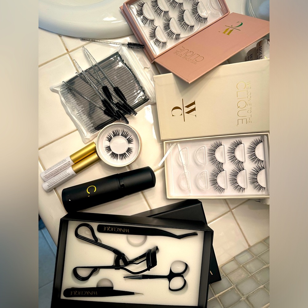 Wink Clique Lashes and Accessories